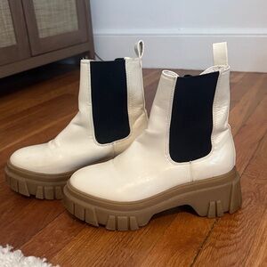 Chinese Laundry Women's Cream Combat Chelsea Boot Size size 6.5